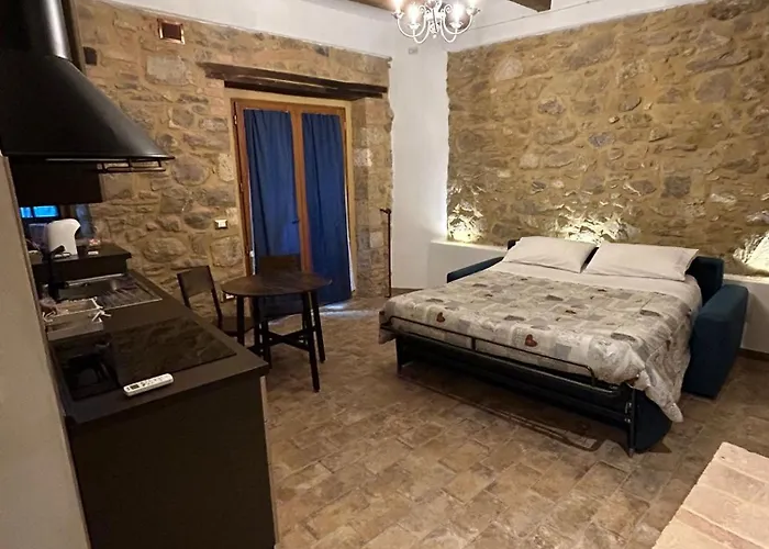 Borgo Di Mezzo