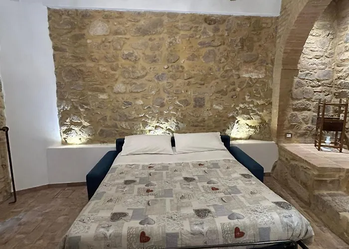 Borgo Di Mezzo