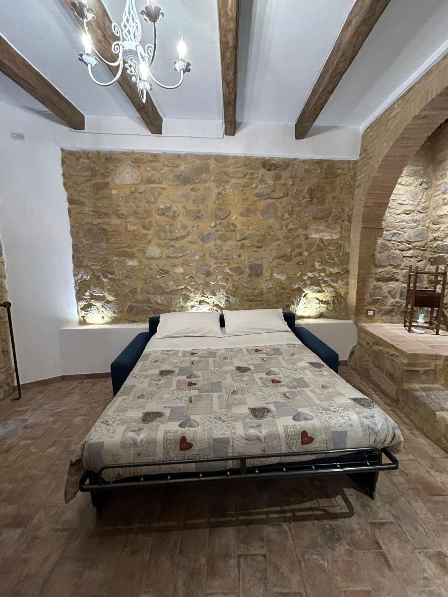 Borgo Di Mezzo Apartment Castelnuovo dellʼAbate