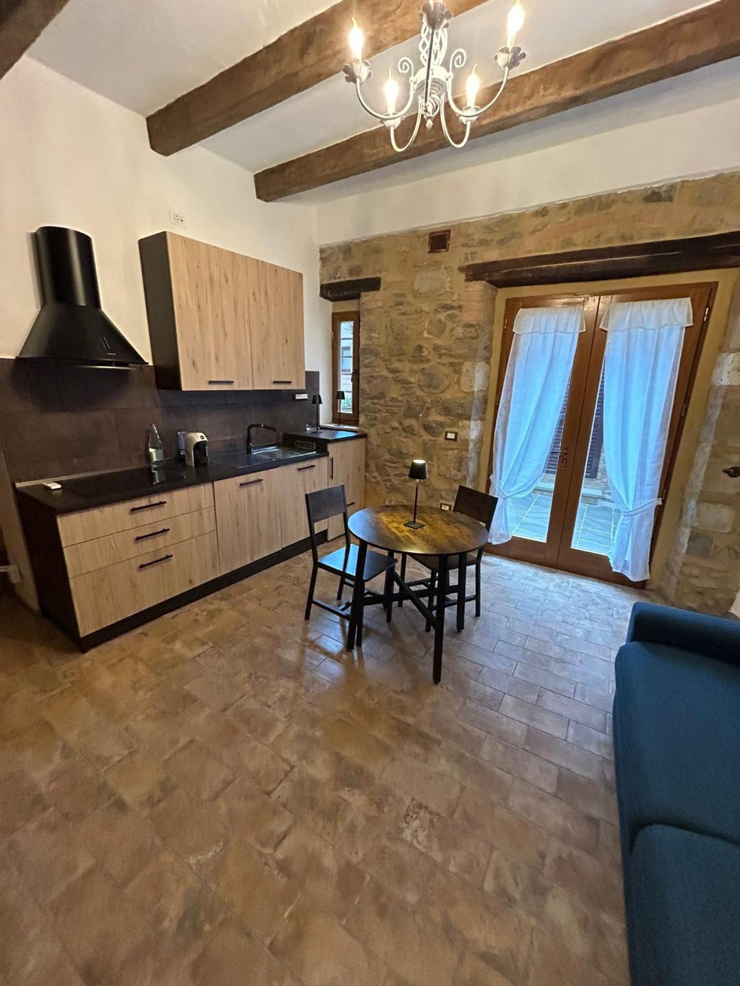Borgo Di Mezzo Castelnuovo dell'Abate